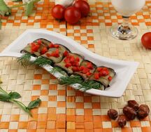 Рулетики из баклажанов с грецкими орехами