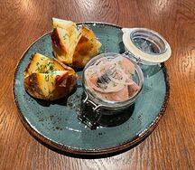 Сельдь слабосоленая с ароматным маслом