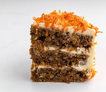 Морковный торт (порция)