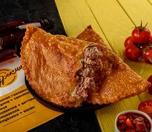 Чебурек с бараниной и говядиной