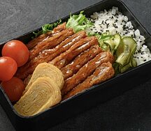 Тонкацу бенто