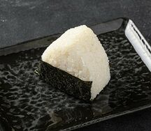 Онигири Японская слива