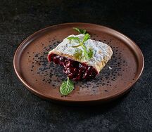 Вишневый штрудель