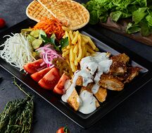 Premium на тарелке с фри