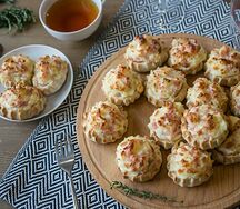 Перепечки с ветчиной, картофелем и сыром