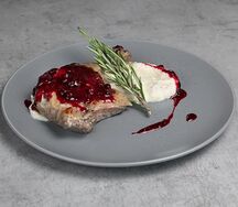 Утиная ножка с картофельным пюре 