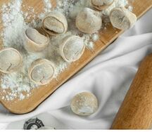 Замороженные вареники черемуховые
