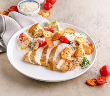 Салат Цезарь с курицей