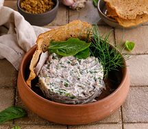 Салат из говяжьего языка с хреном