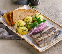 Сельдь с картофелем