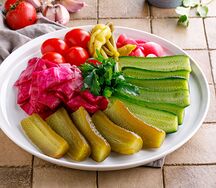 Ассорти из домашних солений