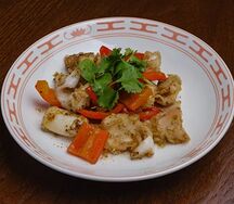 Жареные кальмары с солью и перцем