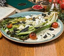 Салат Романо на гриле с куриной грудкой