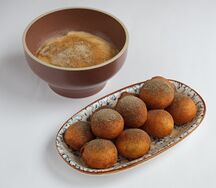Мини-пончики с муссом из вареной сгущенки