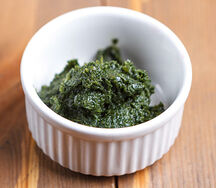 Острая аджика зеленая