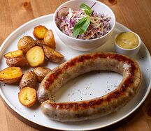 Колбаска шашлычная с мини-картофелем и салатом Коул Слоу