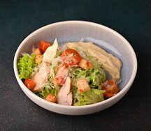Цезарь с курицей