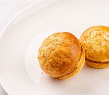 Булочка светлая