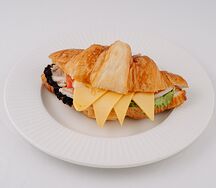 Круассан Цезарь