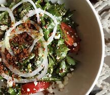 Салат с кавказским песто, чеченской брынзой и кахетинским маслом