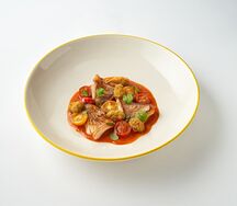 Мурманский окунь с соусом ромеско