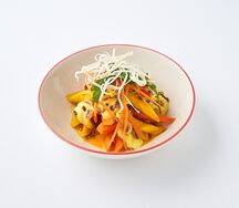 Печеная морковь с жареным фундуком, лабне карри