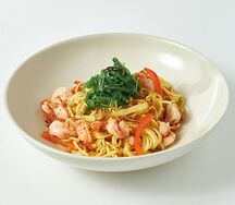 Wok с жареными креветками