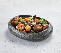 Чёрное ризотто с морепродуктами