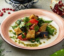 Салат с хрустящими баклажанами