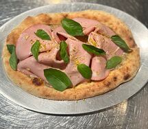 Фокачча с мортаделлой и трюфельной пастой