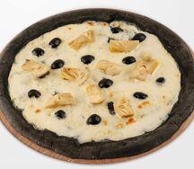 Пицца с артишоками Блэк
