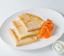 Блины с форелью и крем чиз