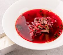 Борщ с томлёной щекой
