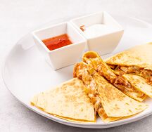 Кесадилья с курицей