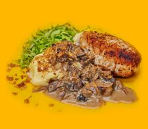 Рубленая куриная котлета с грибами и картофельным пюре