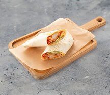 Ролл со шницелем
