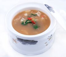 Суп из акульих плавников и мяса краба