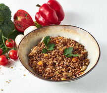 Гуляш с гречкой и овощами