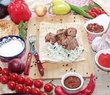 Шашлык из свиной шейки на мангале