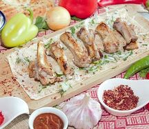 Шашлык из бараньих ребрышек на мангале