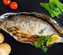 Форель речная, запеченная в фольге