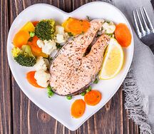 Филе семги на пару с овощами