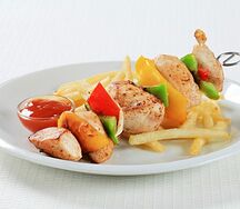 Шашлык из cвинoй шейки и и картофель фри