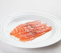 Форель копченая