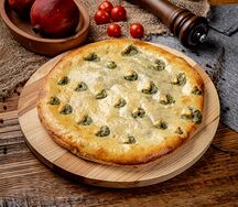 Хачапури со шпинатом и сыром
