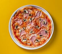 Пицца с ветчиной и грибами