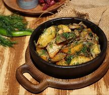 Жареный картофель с грибами