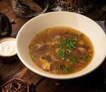 Суп с белыми грибами и трюфельным маслом