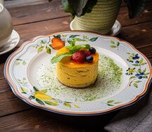Манговый мусс с соусом маракуйя