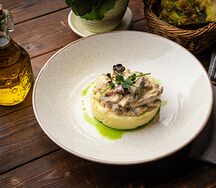 Бефстроганов из говядины с картофельным пюре